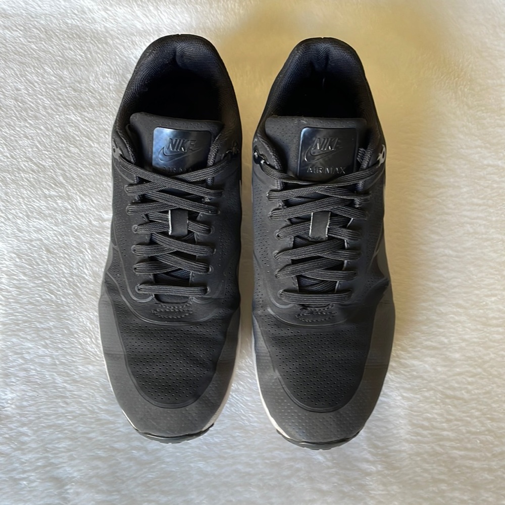 Nike Women’s Air Max 1 Ultra Moire Black Size 8.5